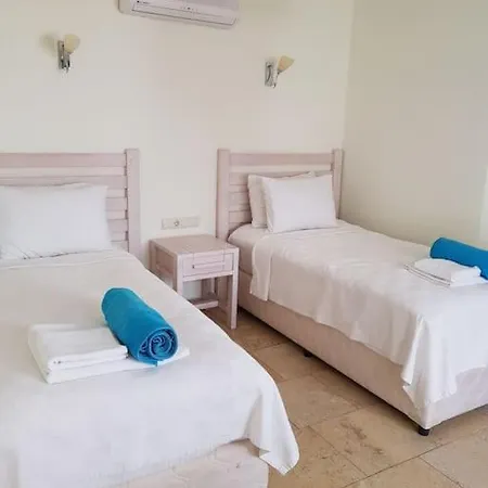 Апартаменты Lovely 2 Bedroom With Stunning Sea Views