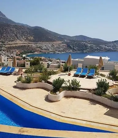 Lovely 2 Bedroom With Stunning Sea Views Apartment